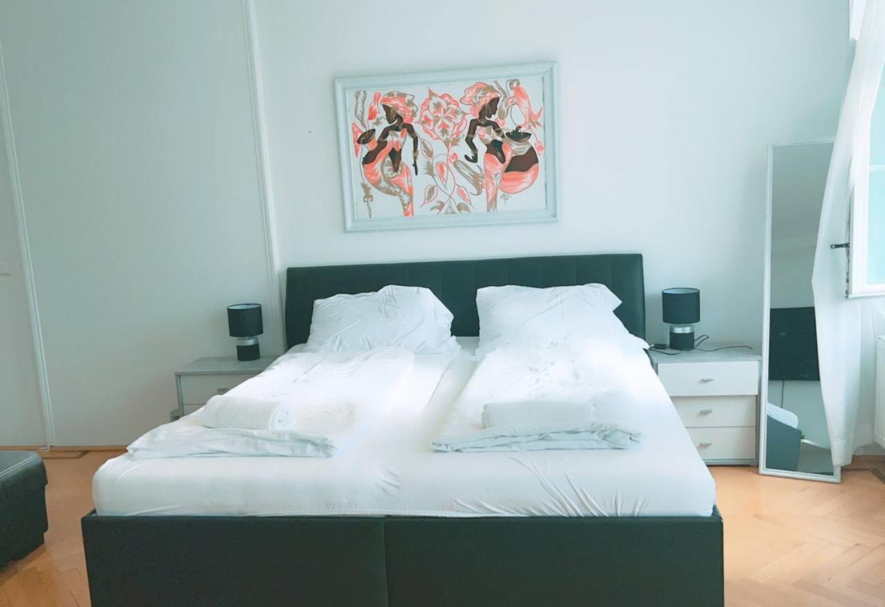 Privatunterkunft Cozy In Keplerplatz Kp Q *