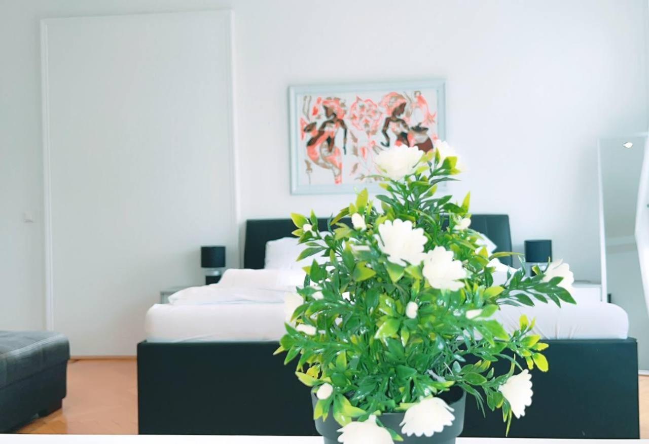 Privatunterkunft Cozy In Keplerplatz Kp Q *